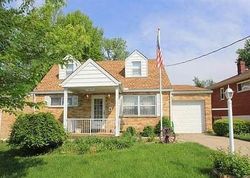 Pre-foreclosure in  GRAND AVE Florence, KY 41042