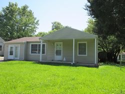 Pre-foreclosure in  GRAPEVINE RD Madisonville, KY 42431