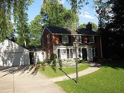 Pre-foreclosure in  N POPLAR DR Milwaukee, WI 53217