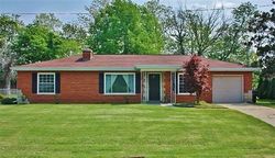 Pre-foreclosure in  LACRESTA DR Florence, KY 41042