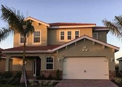 Pre-foreclosure in  KING EDWARDS ST Fort Myers, FL 33916