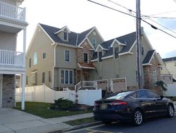 Pre-foreclosure in  W GARFIELD AVE Wildwood, NJ 08260