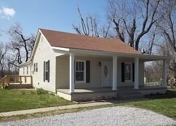 Pre-foreclosure in  GRAPEVINE RD Madisonville, KY 42431