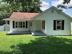 Pre-foreclosure in  COLLEGE ST Greenville, KY 42345