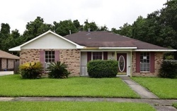 Pre-foreclosure in  STERLING DR Baton Rouge, LA 70814