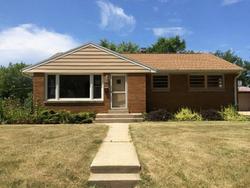 Pre-foreclosure in  S 95TH ST Milwaukee, WI 53227