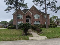 Pre-foreclosure in  TRAIL HEAD ST Friendswood, TX 77546