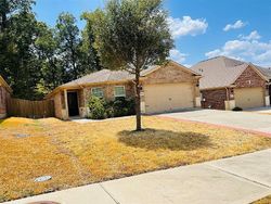 Pre-foreclosure in  FETTLE LN Conroe, TX 77304