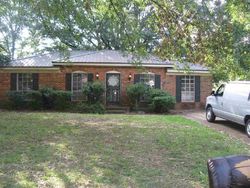 Pre-foreclosure in  COLONIAL HILLS CV Southaven, MS 38671