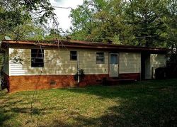 Pre-foreclosure in  NORTHVIEW DR Vicksburg, MS 39183