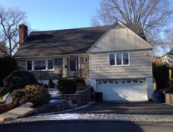Pre-foreclosure in  LAUREL AVE Larchmont, NY 10538