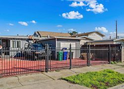 Pre-foreclosure in  MAINE AVE Richmond, CA 94804