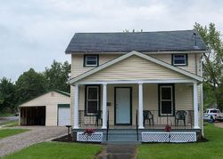 Pre-foreclosure in  E BROAD ST Elyria, OH 44035