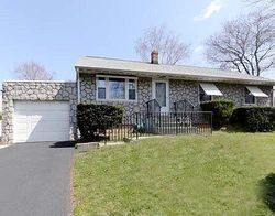 Pre-foreclosure in  RIVER RD Piscataway, NJ 08854