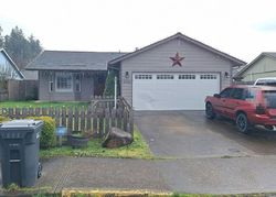 Pre-foreclosure in  HOLLY LOOP SE Turner, OR 97392