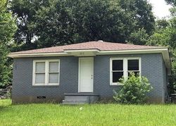 Pre-foreclosure Listing in 5TH ST PALESTINE, TX 75803