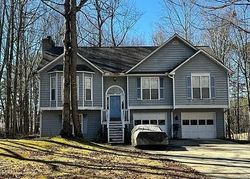 Pre-foreclosure in  CARRIAGE CT Cumming, GA 30040