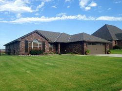 Pre-foreclosure in  ROGER AVE Hinton, OK 73047