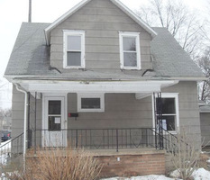 Pre-foreclosure in  W CRAWFORD ST Elkhart, IN 46514
