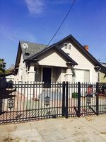 Pre-foreclosure in  80TH AVE Oakland, CA 94605