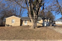 Pre-foreclosure in  N DELAWARE ST Independence, MO 64050