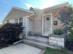 Pre-foreclosure in  OHIO PKWY Rockford, IL 61108