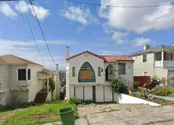 Pre-foreclosure in  BUENA VENTURA AVE Oakland, CA 94605