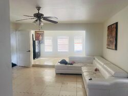 Pre-foreclosure in  NE 4TH AVE Miami, FL 33161