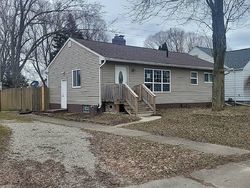 Pre-foreclosure in  CANFIELD DR Mount Clemens, MI 48043