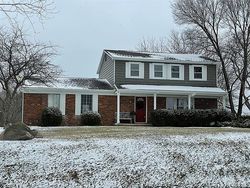 Pre-foreclosure in  LOVES CREEK DR Howell, MI 48843