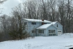 Pre-foreclosure in  JACKSON SUMMIT RD E Mayfield, NY 12117