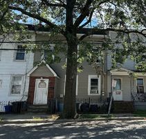 Pre-foreclosure Listing in 1ST AVE NEW HYDE PARK, NY 11040