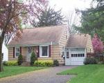 Pre-foreclosure in  LYNNHAVEN DR Syracuse, NY 13212