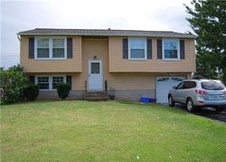 Pre-foreclosure in  WINDGATE RD Liverpool, NY 13088