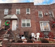 Pre-foreclosure Listing in 26TH ST ASTORIA, NY 11105