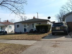 Pre-foreclosure in  W SHEVLIN AVE Hazel Park, MI 48030