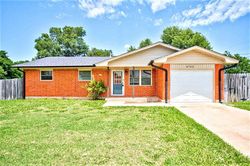 Pre-foreclosure in  SE DREXEL DR Lawton, OK 73501