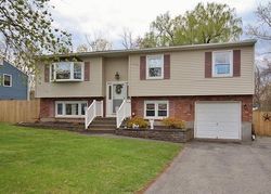 Pre-foreclosure in  VAILS GATE HEIGHTS DR New Windsor, NY 12553