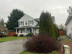 Pre-foreclosure in  PARKWOOD DR Saint Helens, OR 97051