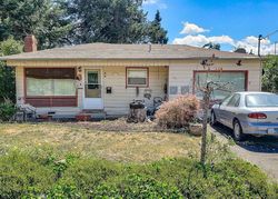 Pre-foreclosure in  W HAZEL ST Roseburg, OR 97471