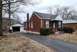 Pre-foreclosure in  S LACLEDE STATION RD Saint Louis, MO 63119