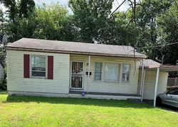 Pre-foreclosure in  EVERGREEN BLVD Saint Louis, MO 63134