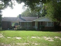 Pre-foreclosure in  PINEWOOD RD Sumter, SC 29154
