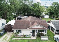 Pre-foreclosure in  WARREN DR Evansville, IN 47710
