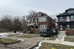 Pre-foreclosure in  PHILIP ST Detroit, MI 48215