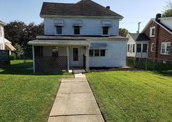 Pre-foreclosure in  MAPLE ST Manchester, PA 17345