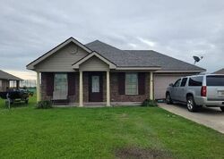 Pre-foreclosure in  LANDMARK DR Raceland, LA 70394