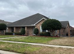 Pre-foreclosure in  ARAMIS DR Meraux, LA 70075