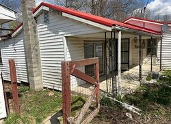 Pre-foreclosure in  HALCOMB EAST RD Orlando, KY 40460