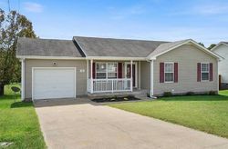 Pre-foreclosure in  GLEAVES LN Oak Grove, KY 42262